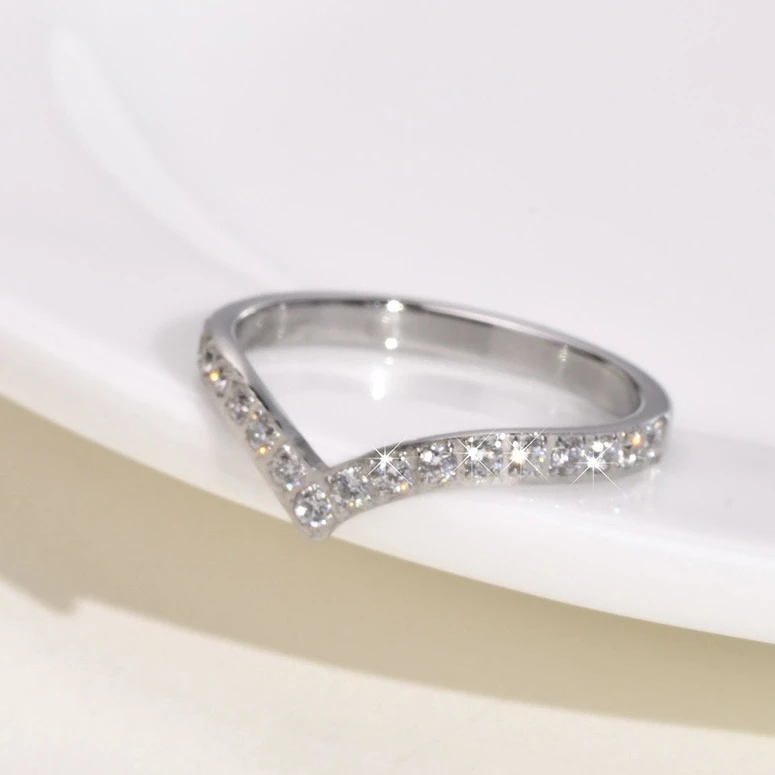 Glimmering Tiara Ring