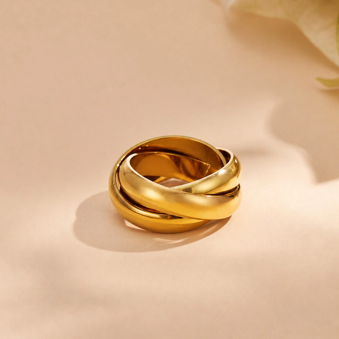Triple Layer Motion Ring