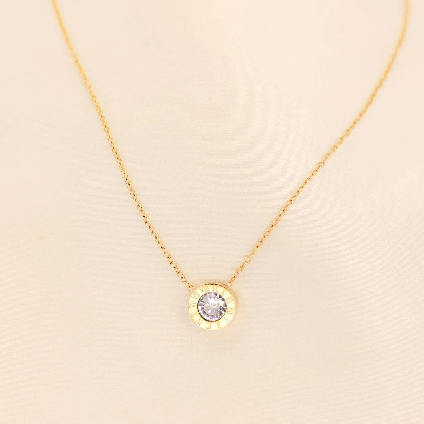 Round Solitaire Necklace