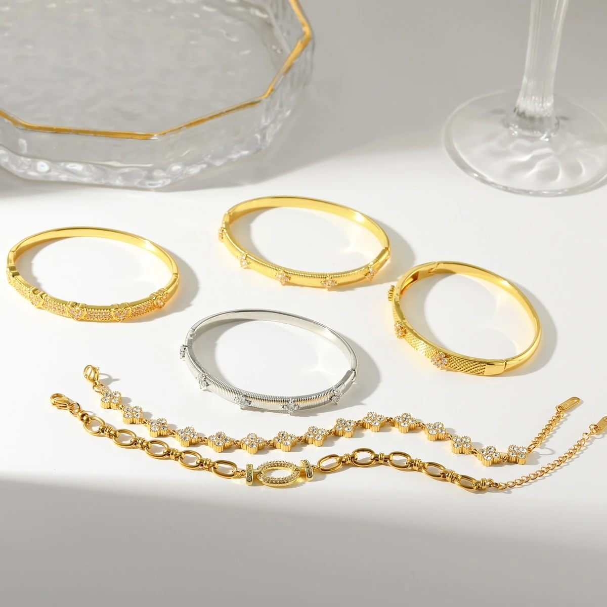 Bracelet & Bangles