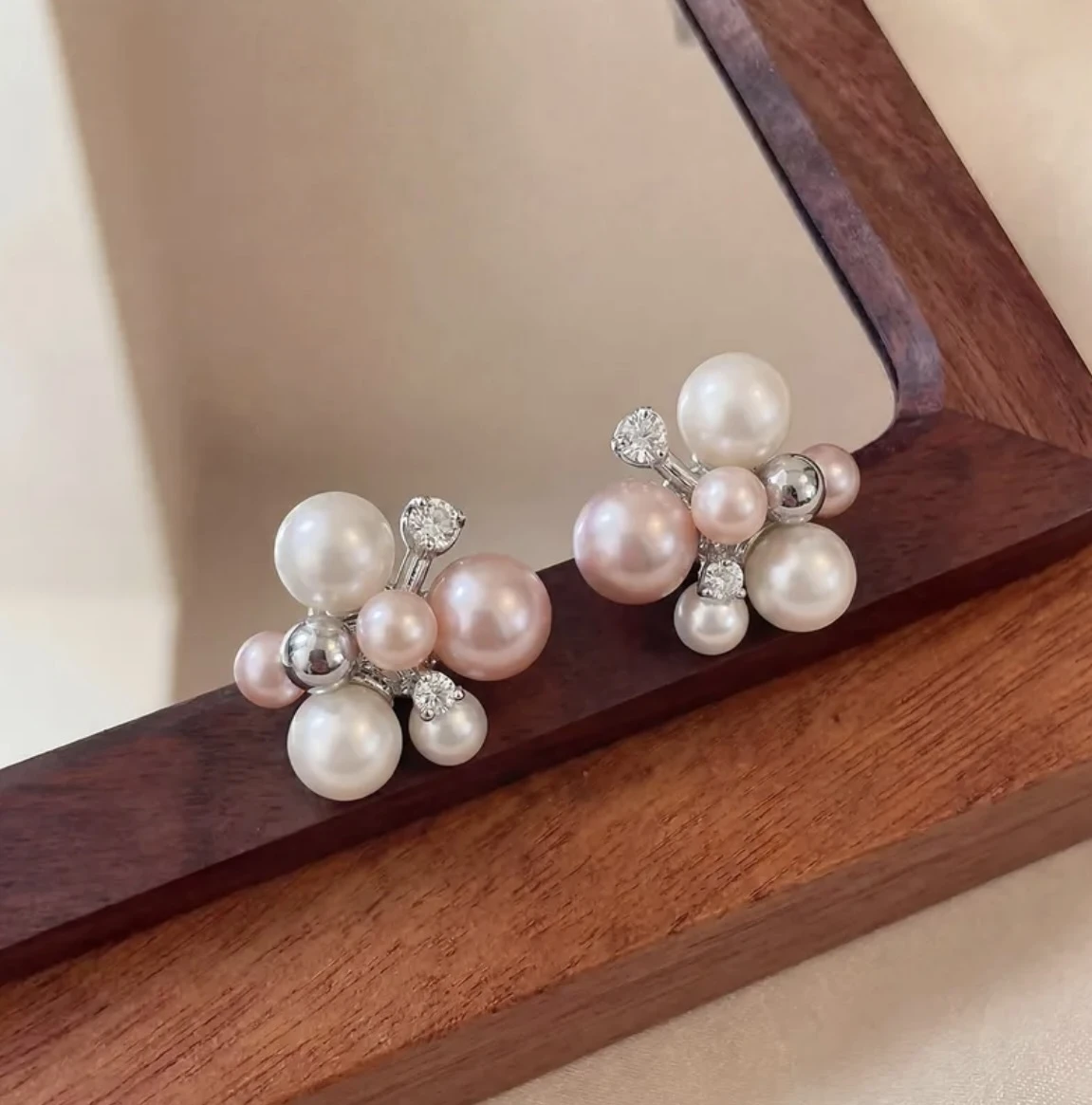 Orion Pearl Cluster Studs