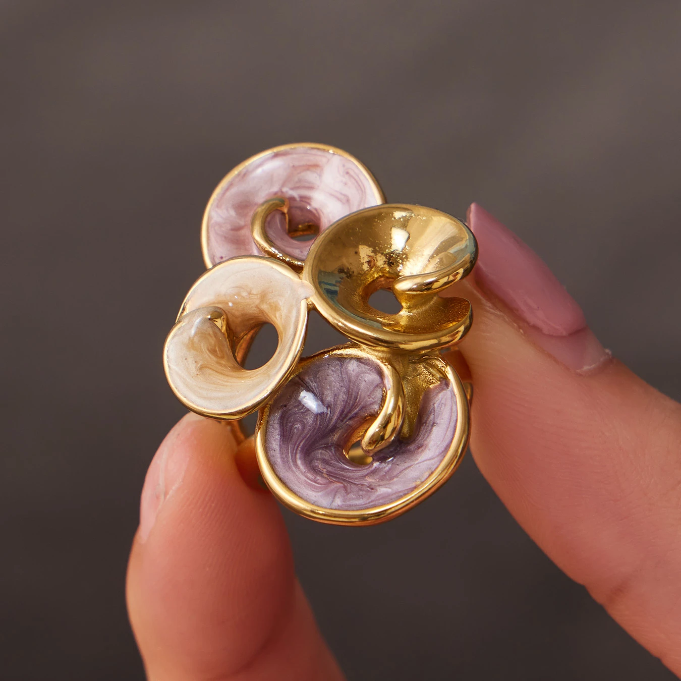 Swirl Orbit Ring