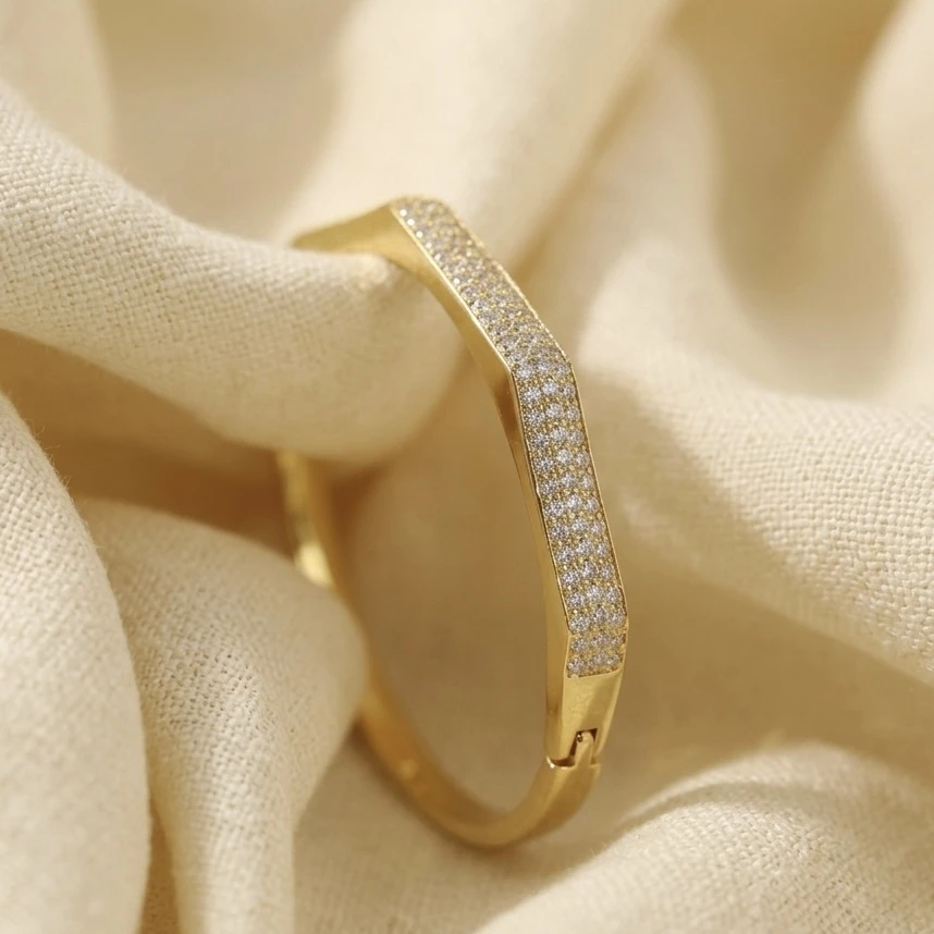 The Infinity Orbit Bracelet