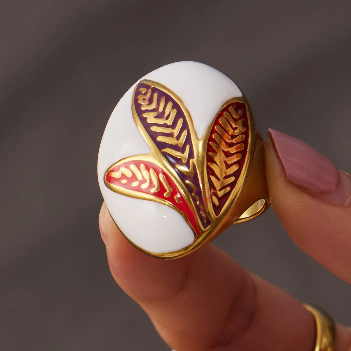 Artisanal Leaf Cocktail ring